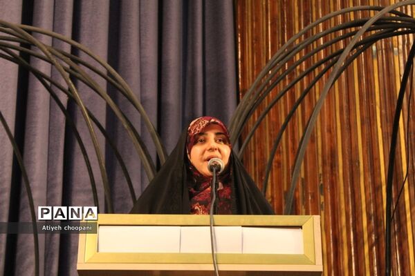 نخستین همایش شیوه‌های صحیح انتقال مفاهیم انسانی به کودک و نوجوان