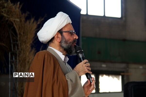 جشن تکلیف دختران در مصلی قیامدشت