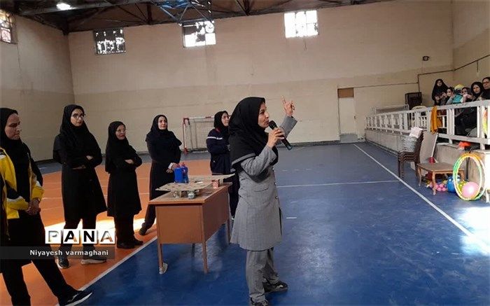 کارگاه اختلالات یادگیری با رویکرد بازی درمانی در آموزش و پرورش رودهن برگزار شد/فیلم