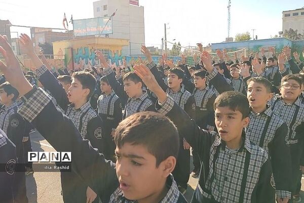 گرامیداشت شهدای کرمان در مدرسه شاهد خاتم‌الانبیا قرچک