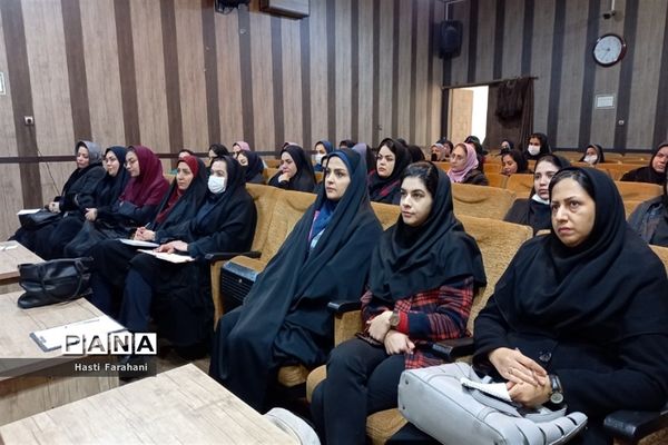 کارگاه شناسایی اختلالات عصبی و یادگیری در قرچک