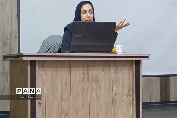 کارگاه شناسایی اختلالات عصبی و یادگیری در قرچک