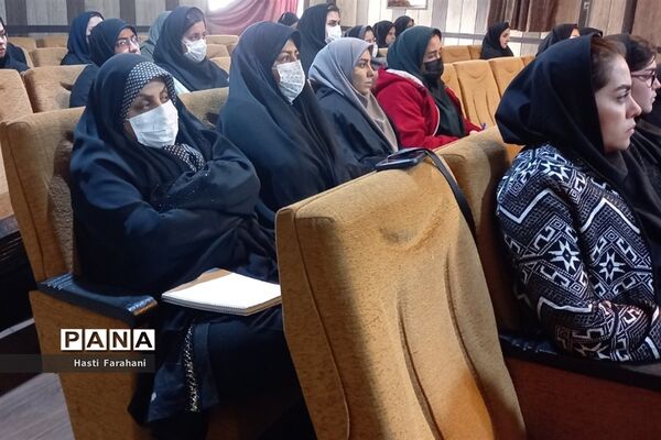 کارگاه شناسایی اختلالات عصبی و یادگیری در قرچک