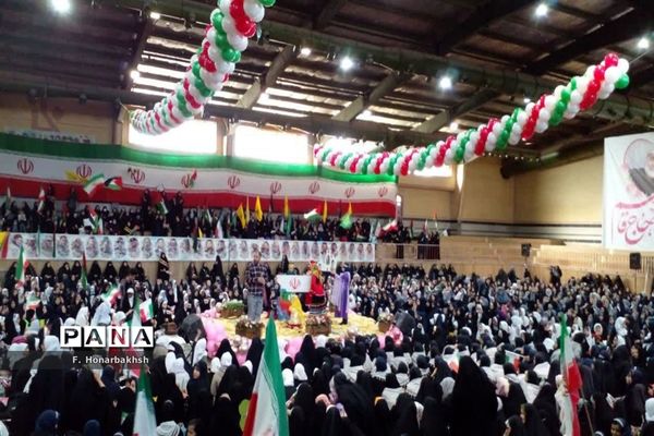 گرامیداشت یاد دانش‌آموزان شهید کرمان در همایش «دختران حاج قاسم»