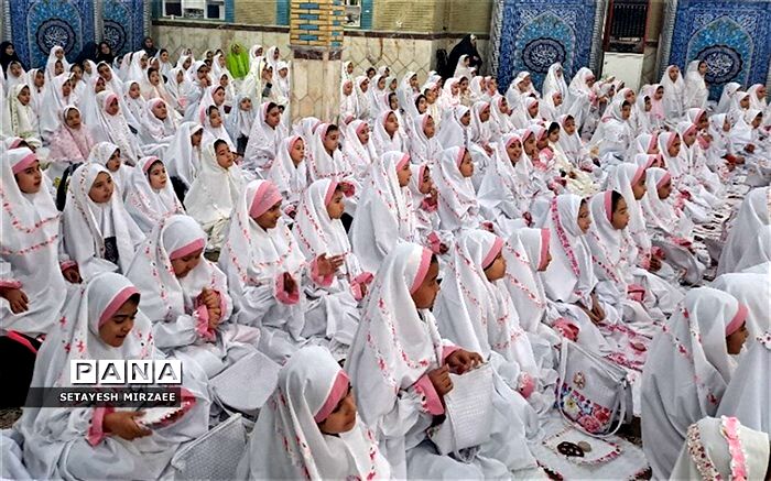 جشن عبادت ۳۵۰ دانش‌آموز بخش قلعه‌نو کهریزک/ فیلم