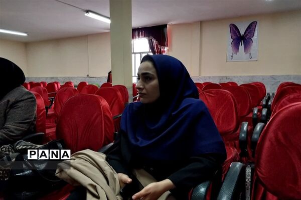 نشست توانمندسازی مراقبین سلامت ناحیه یک بهارستان