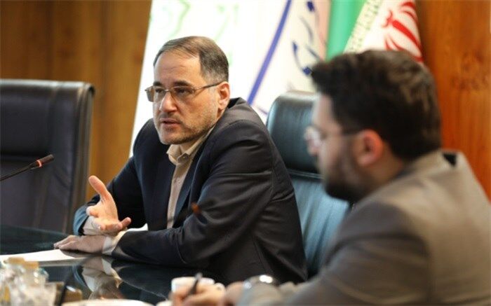 شرافت تشکل‌های کارفرمایی در حمایت از جامعه کارگری است