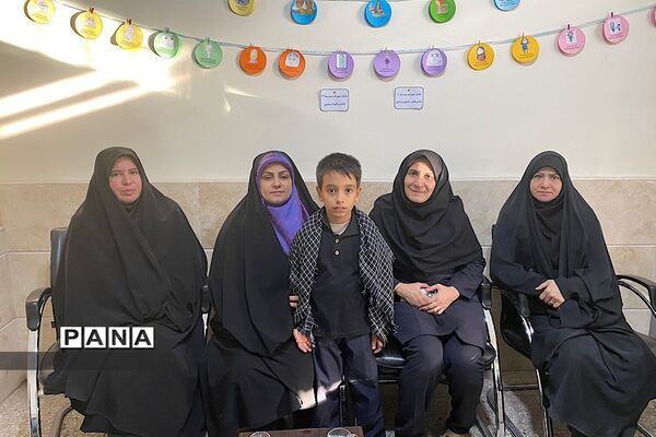 مراسم هفتم شهدای کرمان در دبستان دکتر محمدحسین کیهانی ناحیه یک شهرری
