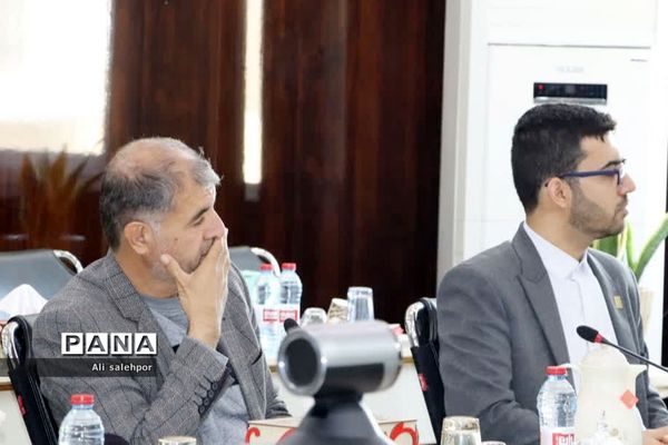 جلسه هیئت اندیشه‌ورز سازمان بسیج فرهنگیان استان بوشهر