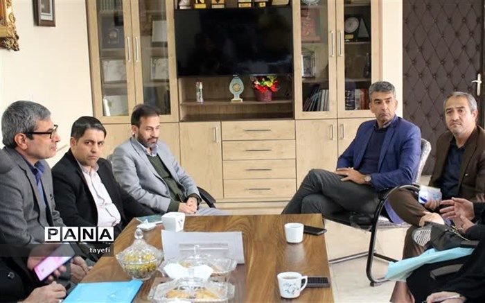 ‌شورای نظارت بر مدارس و مراکز غیردولتی چناران تشکیل جلسه داد