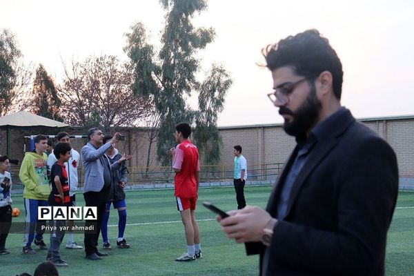 افتتاح دو زمین چمن مصنوعی در مدارس ورامین