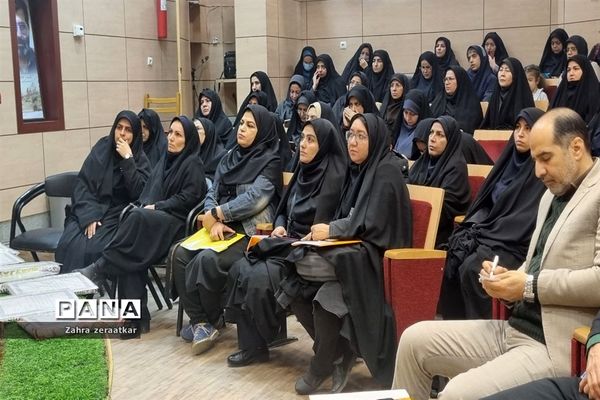 برگزاری آیین تکریم و تجلیل از پژوهشگران برتر ناحیه ۲