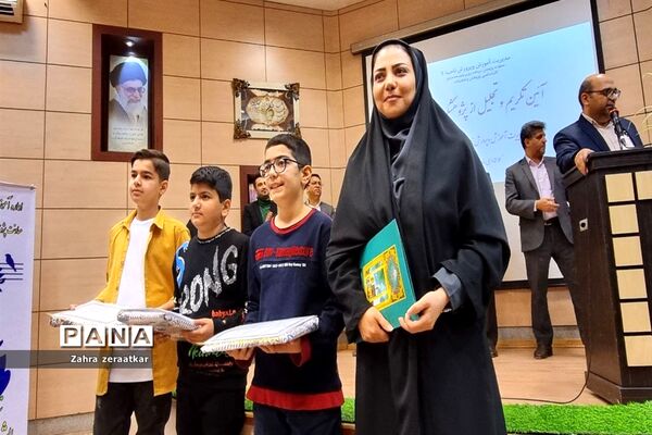 برگزاری آیین تکریم و تجلیل از پژوهشگران برتر ناحیه ۲