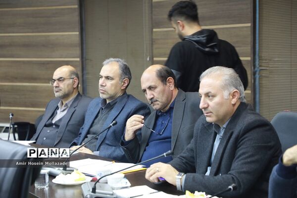 سفر یک‌روزه رئیس کمیسیون عمران مجلس شورای اسلامی و معاون مسکن و ساختمان وزارت راه و شهرسازی به آذربایجان غربی