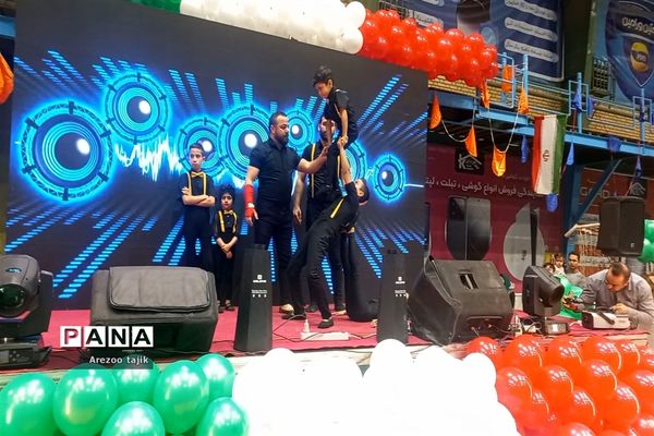 تقدیر از مادران قهرمان و مربیان ورزشی