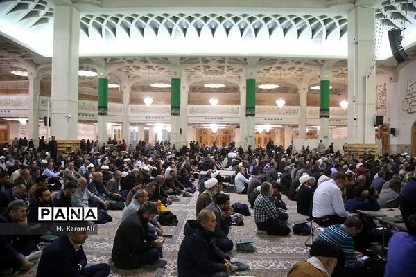 گرامیداشت  سالگرد شهدای حادثه هواپیمای اوکراینی در حرم حضرت معصومه(س)