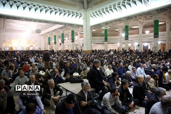 گرامیداشت  سالگرد شهدای حادثه هواپیمای اوکراینی در حرم حضرت معصومه(س)
