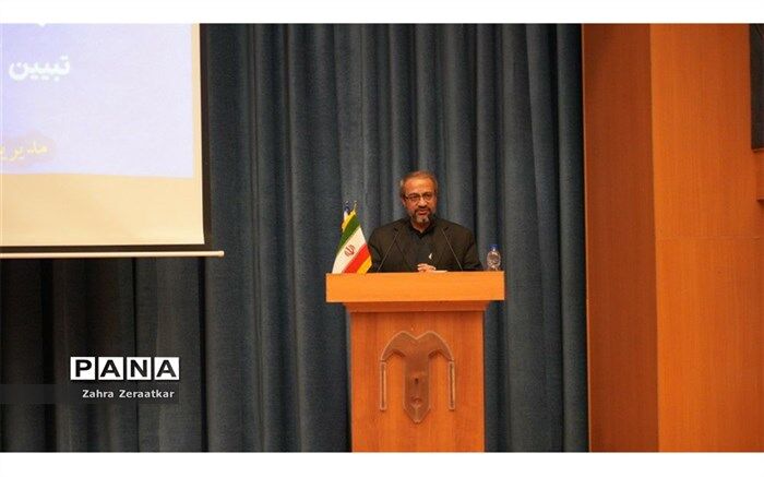 سیاست دشمن تضعیف مردم و از هم پاشیدگی ایران با تبلیغات کارشناسی شده است