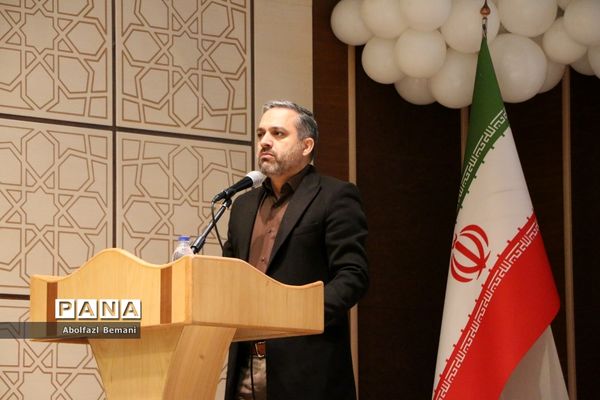 آیین تجلیل از معلمان جهادی و یاوران رضوی مقطع ابتدایی استان قم-1