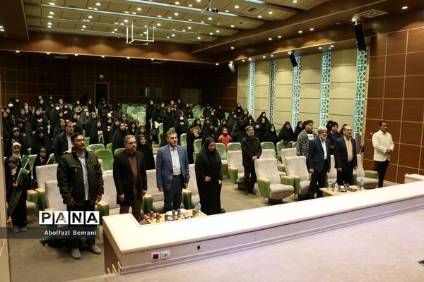 آیین تجلیل از معلمان جهادی و یاوران رضوی مقطع ابتدایی استان قم-1