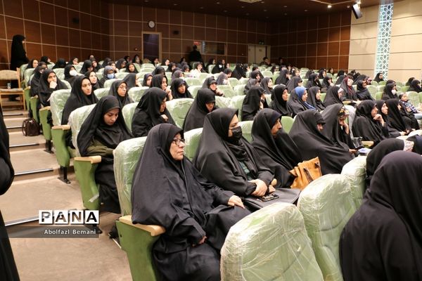 آیین تجلیل از معلمان جهادی و یاوران رضوی مقطع ابتدایی استان قم-1