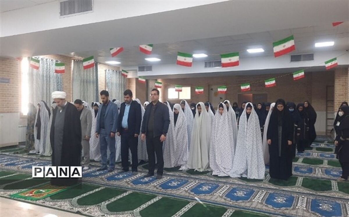 ‌نماز جماعت در 66 هزار مدرسه کشور اقامه می‌شود