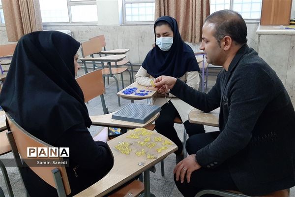 برگزاری دوره آموزشی بازی های فکری رویش ویژه فرهنگیان ناحیه ۳ شیراز