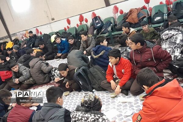 مراسم  پرفیض زیارت عاشورا در دبیرستان علامه طباطبایی ناحیه دو شهر ری