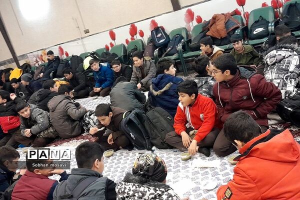مراسم  پرفیض زیارت عاشورا در دبیرستان علامه طباطبایی ناحیه دو شهر ری