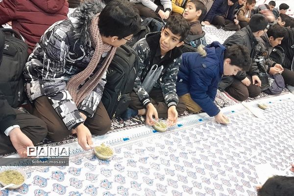 مراسم  پرفیض زیارت عاشورا در دبیرستان علامه طباطبایی ناحیه دو شهر ری