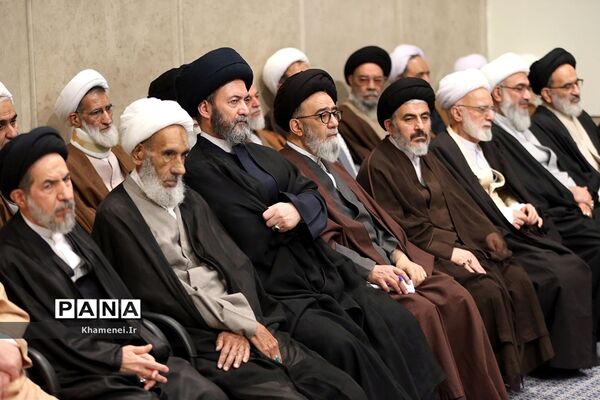 دیدار ائمه جمعه سراسر کشور با رهبر انقلاب