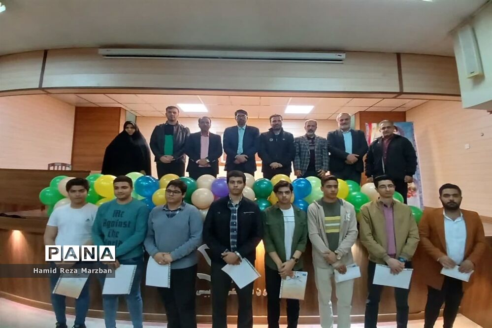 مراسم تقدیر از منتخبان برتر چهل و یکمین جشنواره فرهنگی‌، هنری امید فردا در اسلامشهر