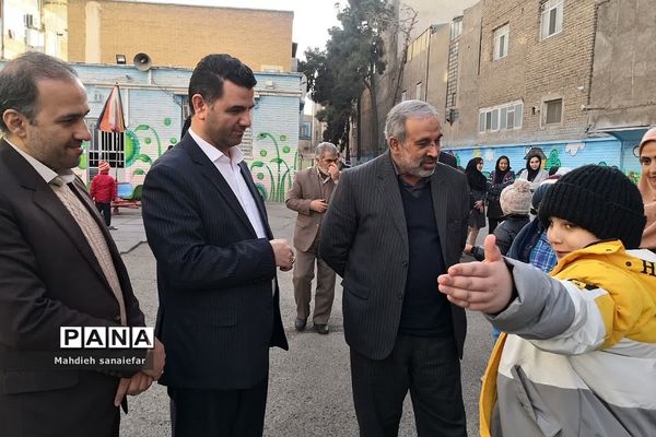 دیدار دوستانه نماینده مجلس شورای اسلامی با دانش‌آموزان اوتیسم آموزشگاه ترنم ناحیه دو شهرری