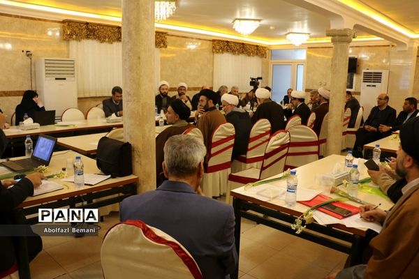 نشست هم‌اندیشی ستاد همکاری حوزه‌های علمیه و آموزش و پرورش در قم-1