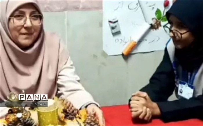 دبیر کار و فناوری جوادآباد موفق به کسب رتبه دوم استانی در هفته کارگاه  شد/فیلم