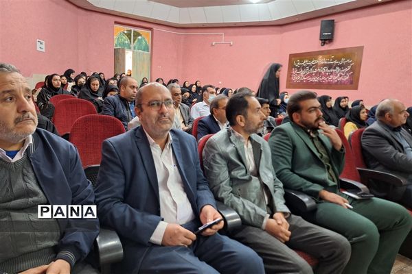 کارگاه آموزشی توجیهی رابطین المپیاد رویش در ناحیه یک شیراز