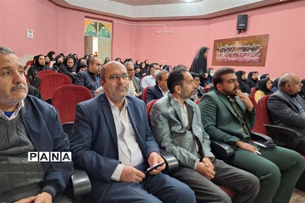 کارگاه آموزشی توجیهی رابطین المپیاد رویش در ناحیه یک شیراز