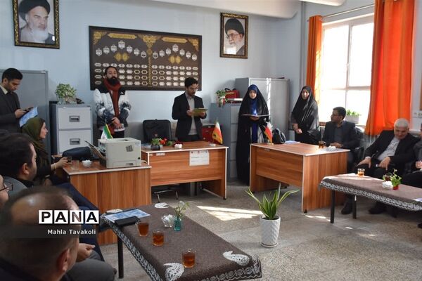 بازدید سفیران کشورهای نروژ و دانمارک از دبستان عرش ناحیه یک مشهد