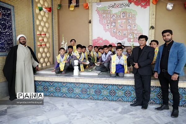 یادواره شهدا در دبستان شهید بصیری ابرکوه