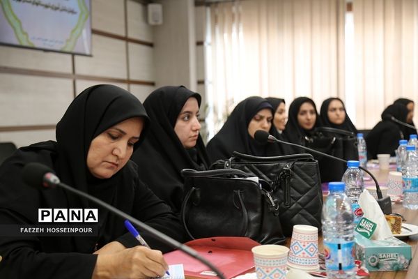 نشست فصلی مأمورین و رابطین سازمان دانش‌آموزی شهرستان‌های استان تهران