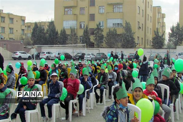 نمایشگاه  روز ملی هوای پاک در دبستان گلستان مشهد