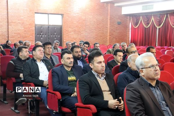 نشست دانش افزایی مدیران، معاونین و مربیان پرورشیِ مدارس ورامین