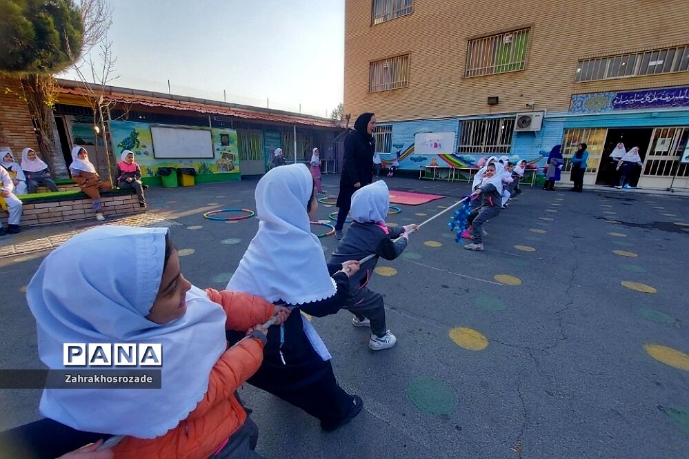تدریس شاد و خلاق نشانه (و) در دبستان حکمت نبوی ناحیه 2 شهرری