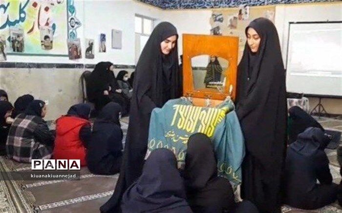 دبیرستان حضرت خدیجه فیروزکوه، میزبان پرچم گنبد امام رئوف بود