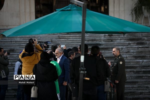 حاشیه جلسه هیات دولت - ۲۷ دی