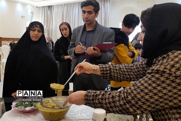 برگزاری جشنواره غذای سالم و صنایع‌دستی در تالار آوین شهرستان ملارد