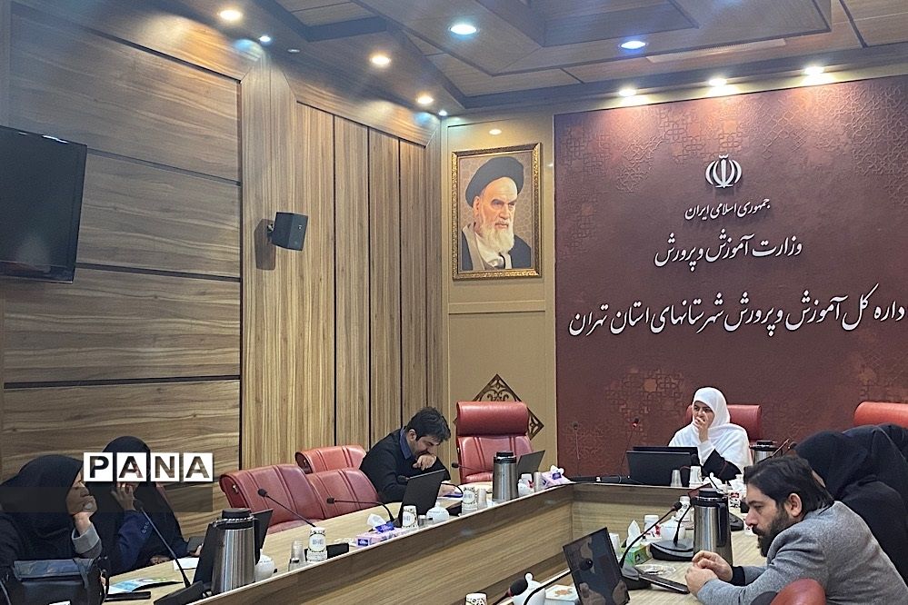 برگزاری کارگاه آموزشی تحکیم خانواده ویژه کارکنان دستگاه‌های دولتی در اداره‌کل شهرستان‌های استان تهران