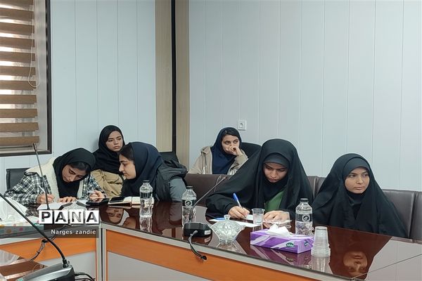 جلسه رؤسای شوراهای دانش‌آموزی در شهرستان ملارد