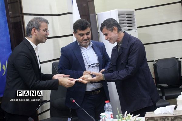 تجلیل از گزینش‌گران آموزش و پرورش شهرستان‌ها و مناطق استان بوشهر