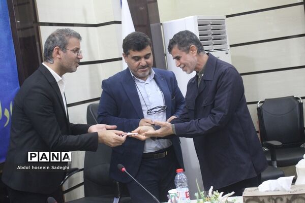 تجلیل از گزینش‌گران آموزش و پرورش شهرستان‌ها و مناطق استان بوشهر